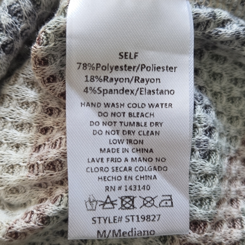 Impressions Camouflage Patterned Knit Top - Picture 7 of 7